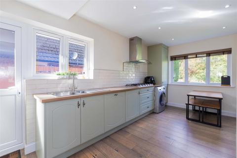 135 Farnham Lane, Slough, SL2 2AS
