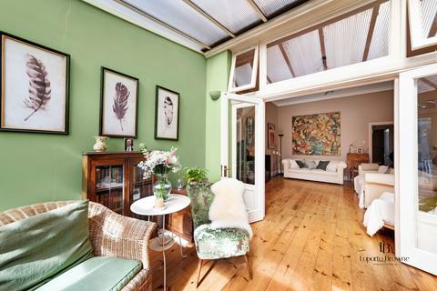 undefined, Walm Lane, Mapesbury, NW2