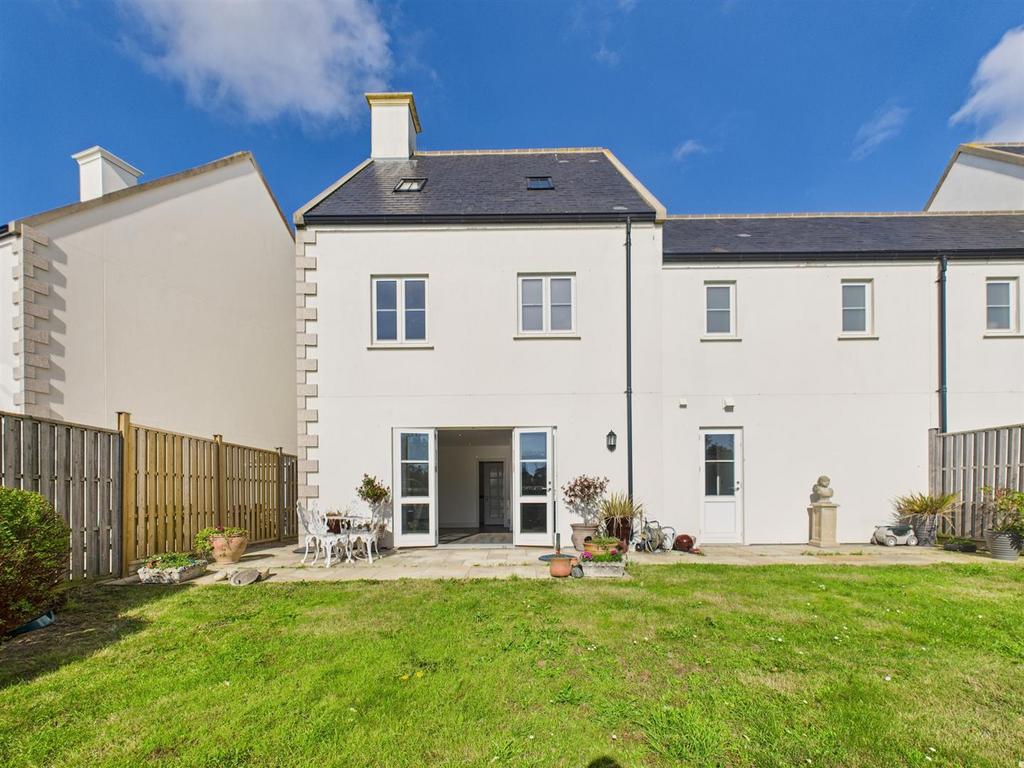 CAM05469 G0-PR0012-STILL009.jpg