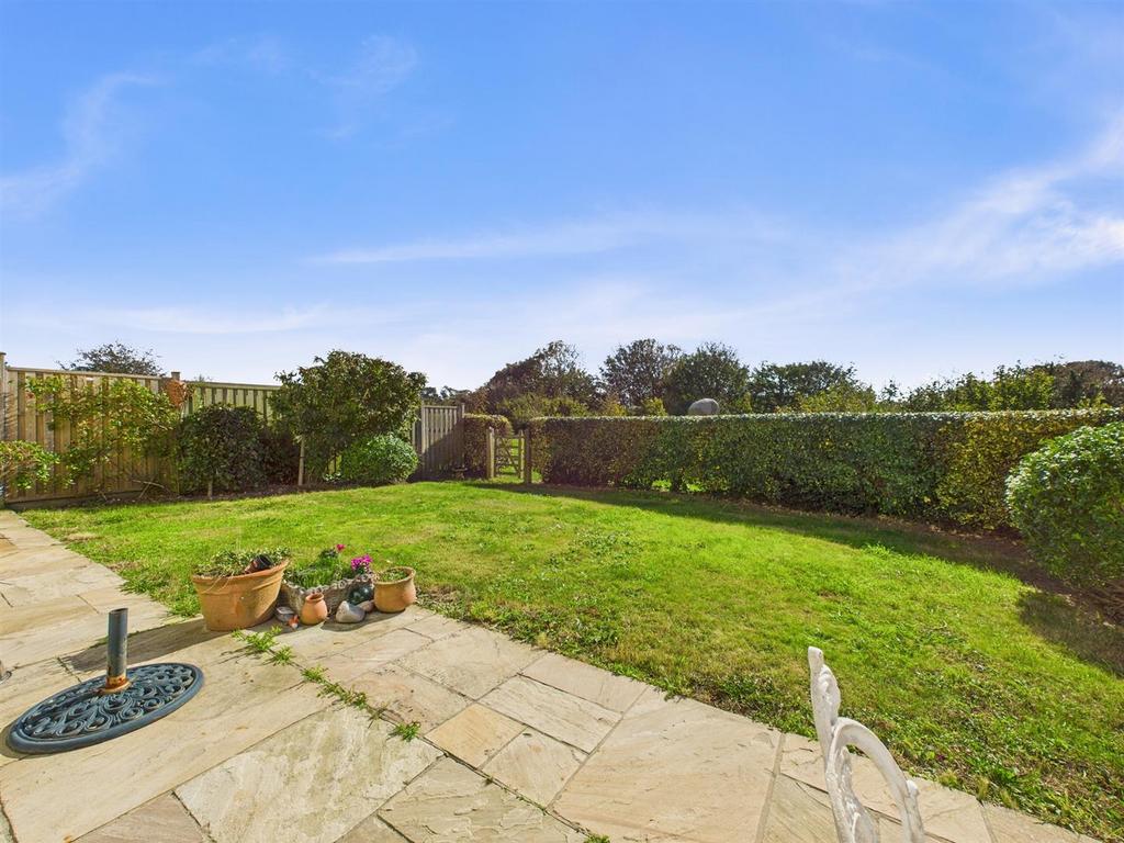 CAM05469 G0-PR0012-STILL008.jpg