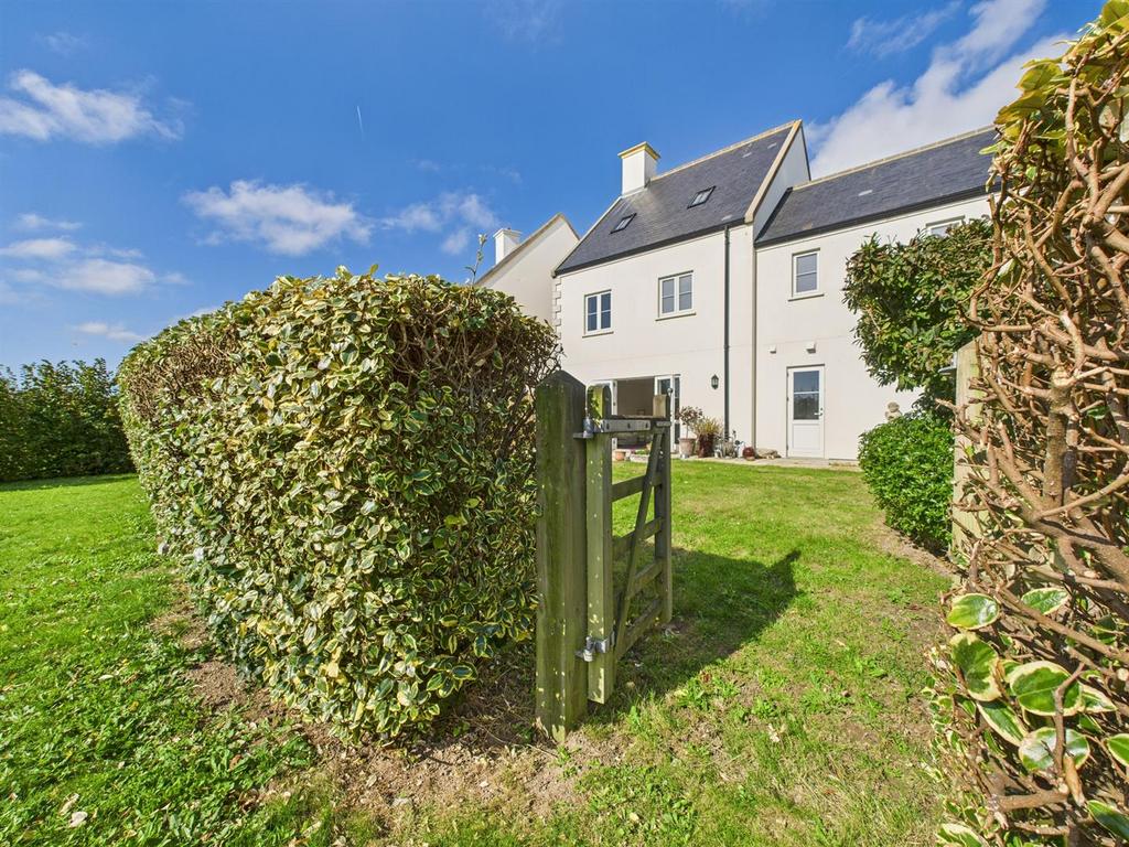 CAM05469 G0-PR0012-STILL013.jpg