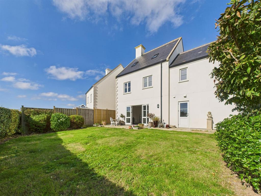 CAM05469 G0-PR0012-STILL011.jpg