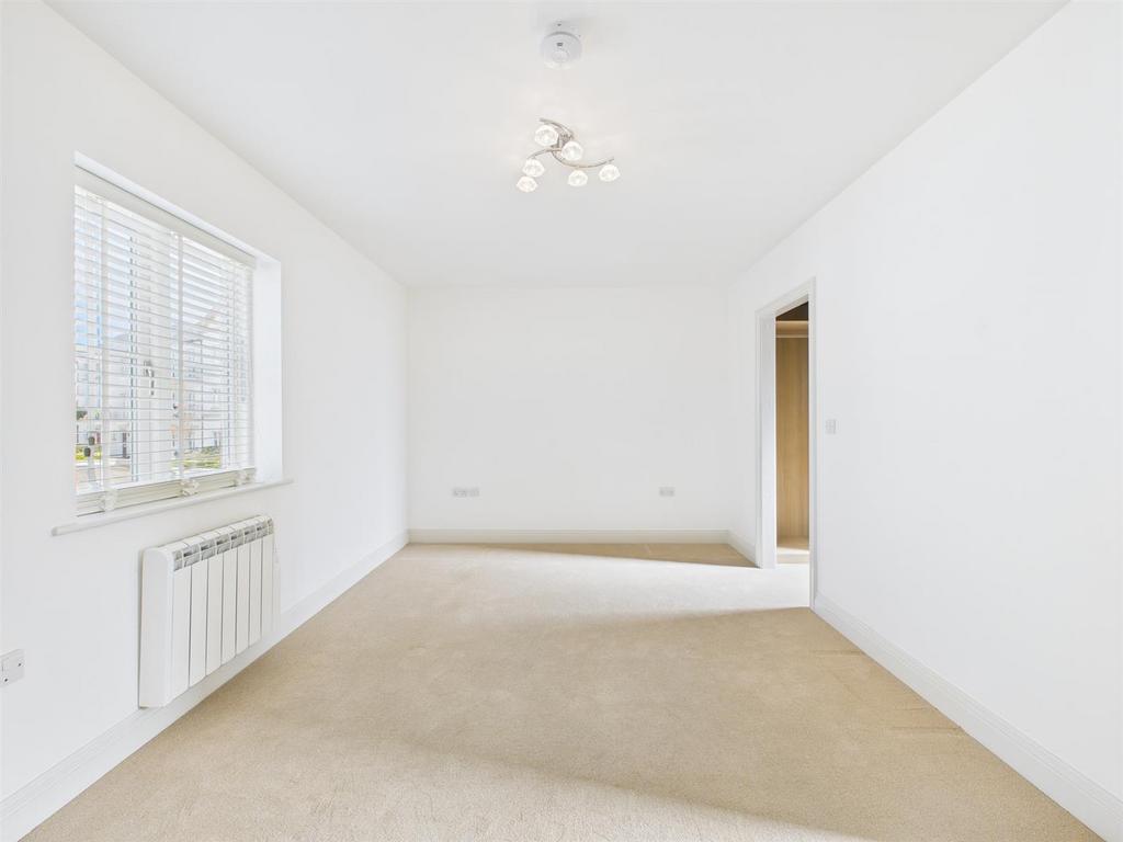 CAM05469 G0-PR0012-STILL018.jpg