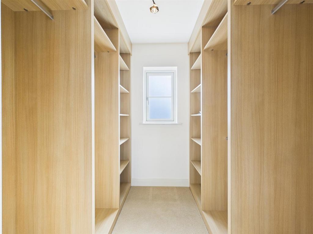 CAM05469 G0-PR0012-STILL017.jpg