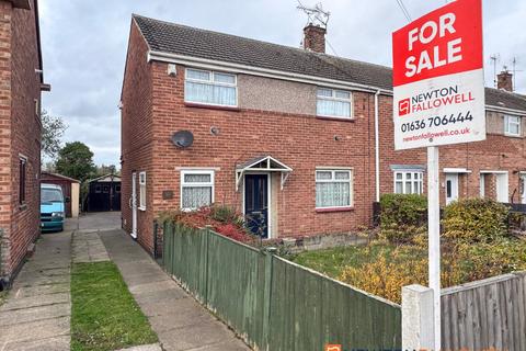 3 bedroom semi-detached house for sale, Trinity Road, Newark NG24