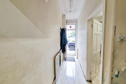 undefined, Salford M7