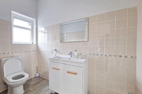 undefined, Prestwich, Manchester M25