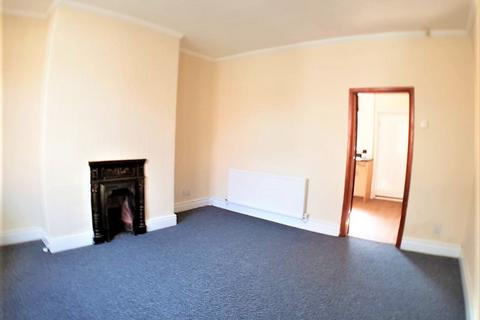 2 bedroom terraced house to rent, Rochdale, Manchester OL12