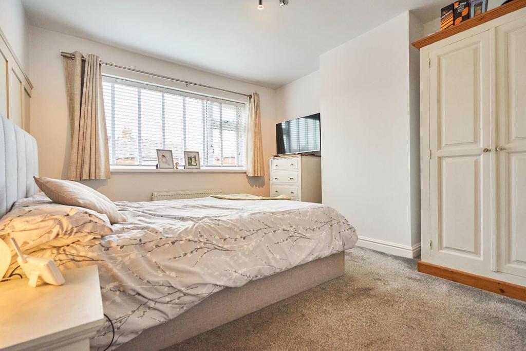 Bedroom1-001.jpg