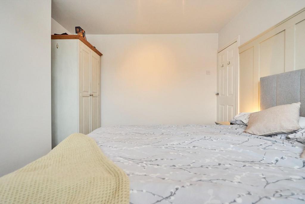 Bedroom1-007.jpg