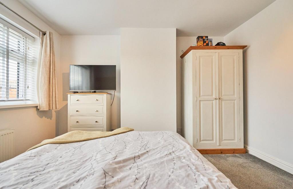 Bedroom1-010.jpg