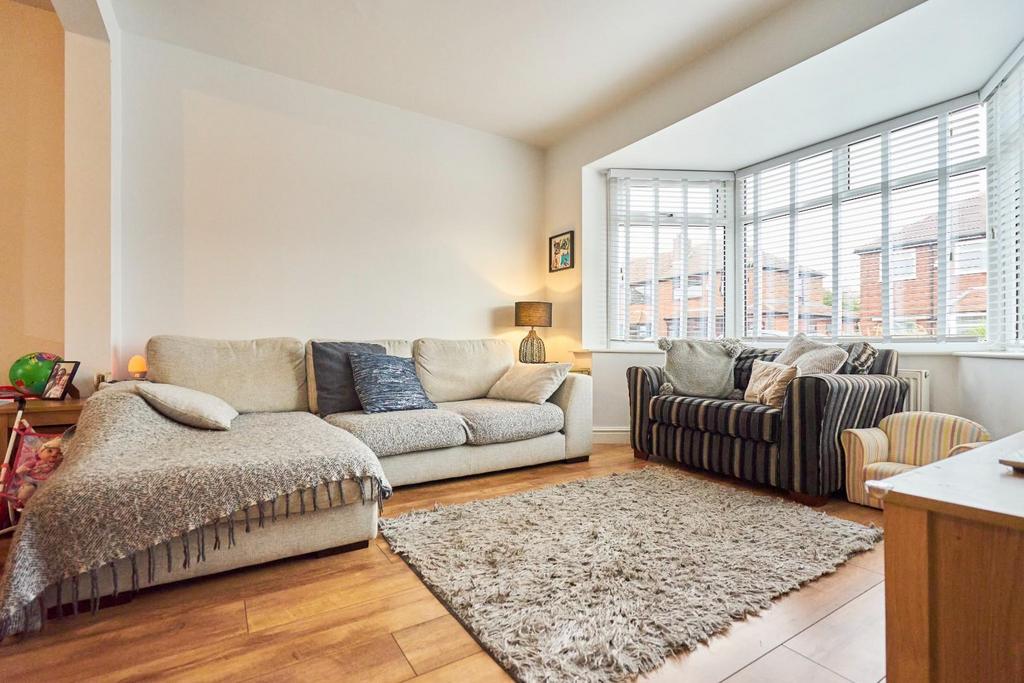 Living Room-011.jpg