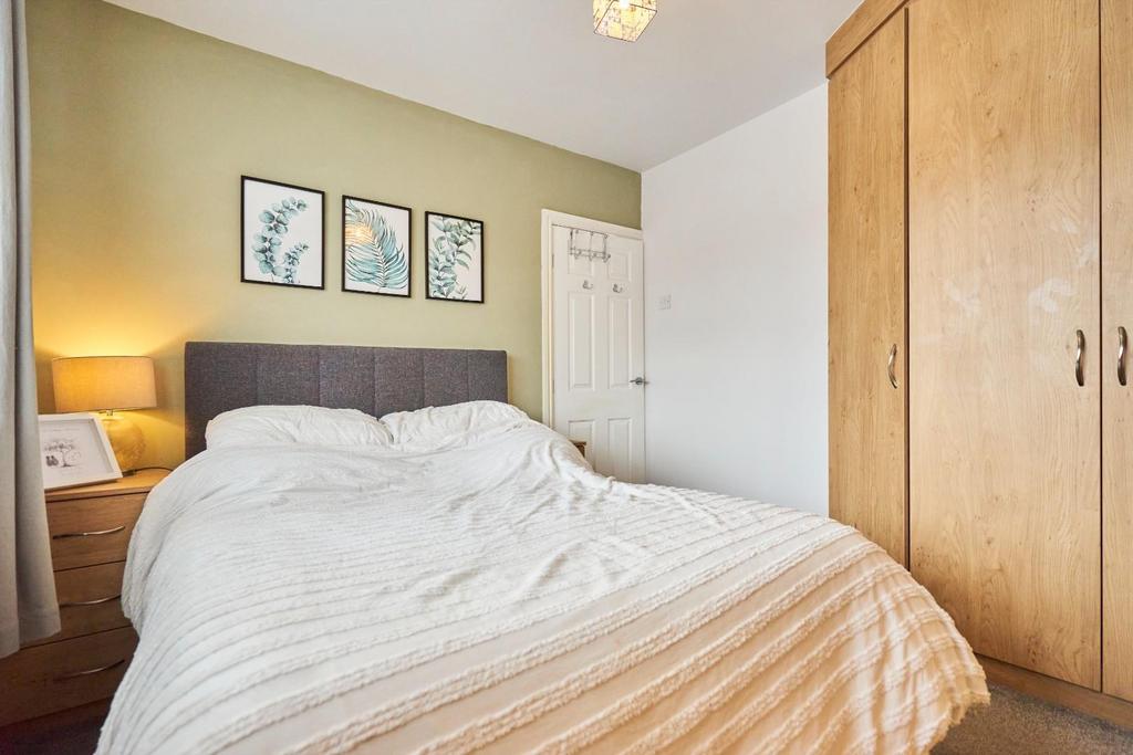 Bedroom2-005.jpg