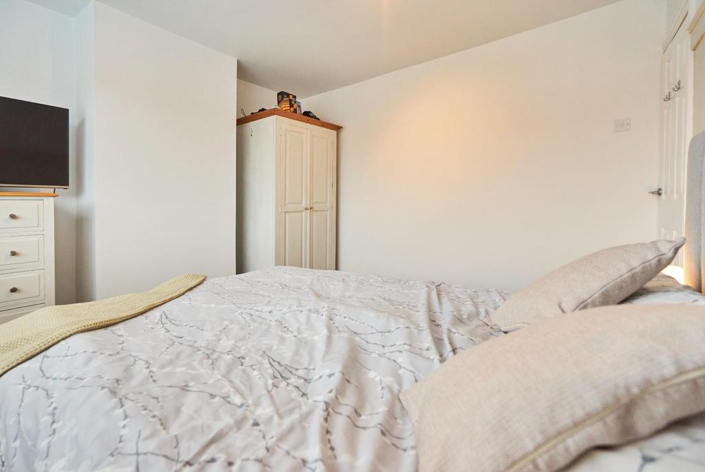 Bedroom1-009.jpg