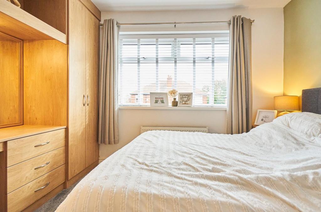 Bedroom2-002.jpg