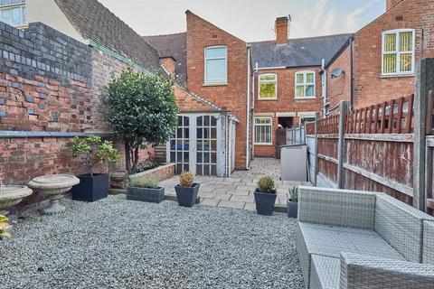 2 bedroom end of terrace house for sale, Highfields Road, Hinckley
