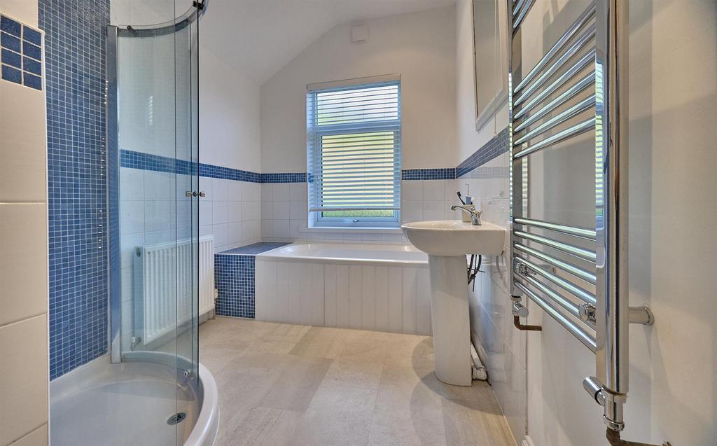 Bathroom to Rear