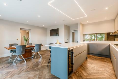 3 bedroom detached house for sale, The Lodge Drive, Drayton