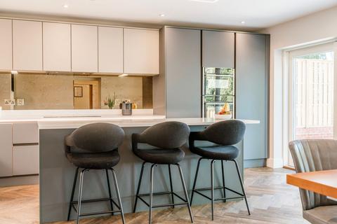 3 bedroom detached house for sale, The Lodge Drive, Drayton