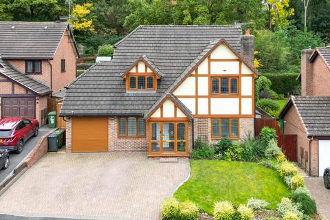 4 bedroom detached house for sale, Claverdon Close, Redditch, B97