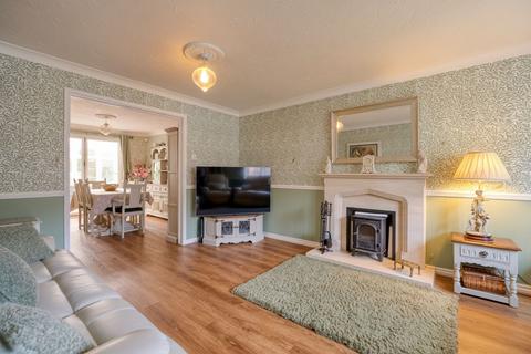 4 bedroom detached house for sale, Claverdon Close, Redditch, B97
