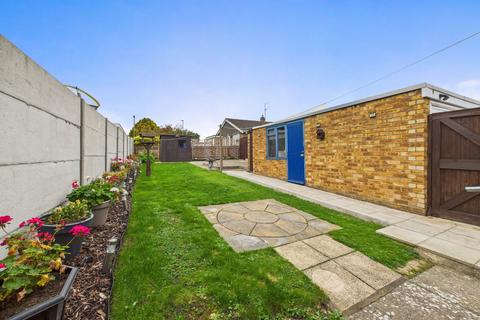 2 bedroom bungalow for sale, Grendon Walk, Parklands, NN3 6EP