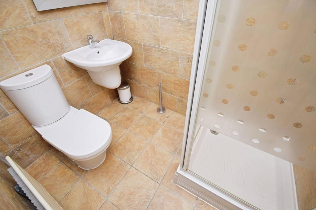 G F Shower Room