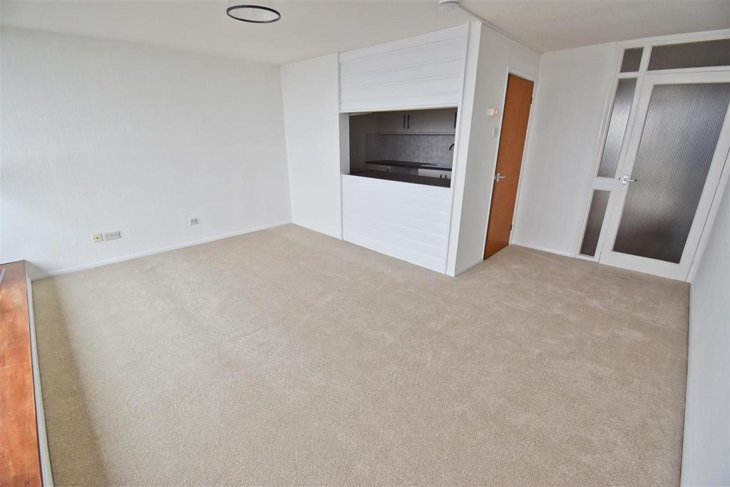 Lounge 2.jpg