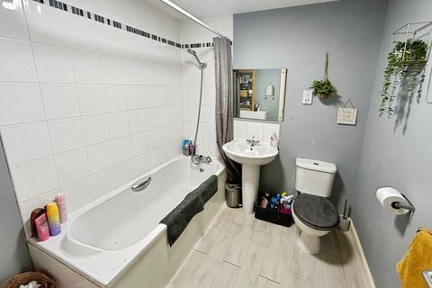 49 The Green, Rotherham, S60 3AD