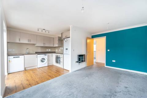 2 bedroom flat to rent, Hirst Crescent, North Wembley, Wembley, HA9