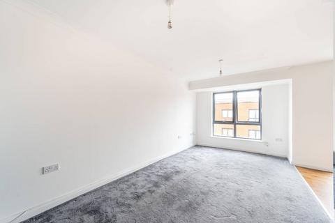 2 bedroom flat to rent, Hirst Crescent, North Wembley, Wembley, HA9