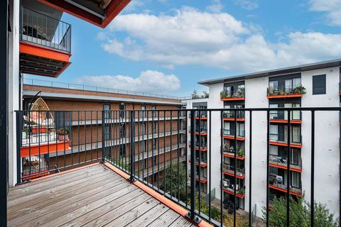 1 bedroom flat for sale, Warehouse Court, Woolwich Riverside, London, SE18