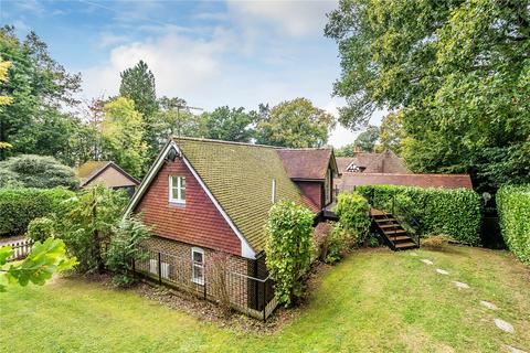 2 bedroom detached house for sale, Stoneswood Road, Oxted, Surrey, RH8
