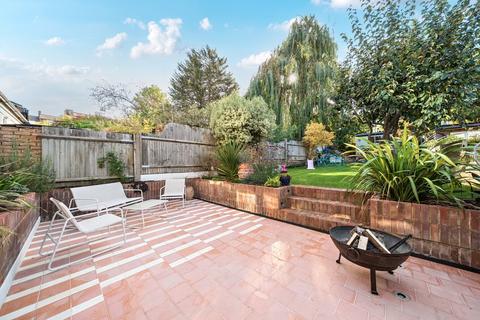 4 bedroom semi-detached house for sale, Eylewood Road, London, SE27