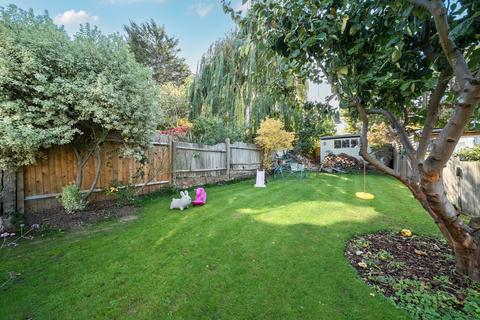 4 bedroom semi-detached house for sale, Eylewood Road, London, SE27
