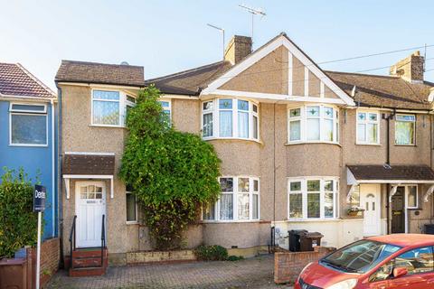 Saxon Avenue, Feltham TW13