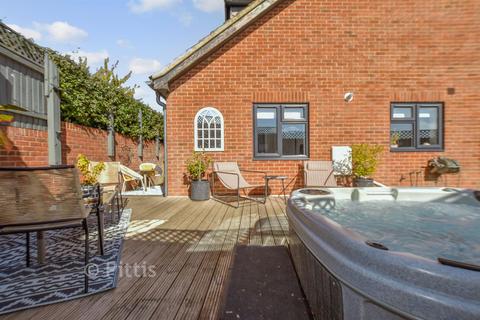 3 bedroom chalet for sale, Main Road, Rookley, Ventnor, Isle of Wight