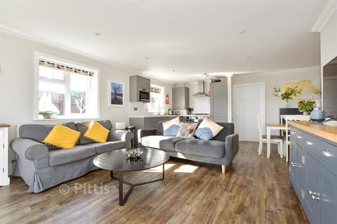 3 bedroom chalet for sale, Main Road, Rookley, Ventnor, Isle of Wight