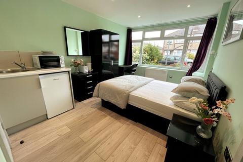 undefined, Cranford Park Road, Hayes UB3