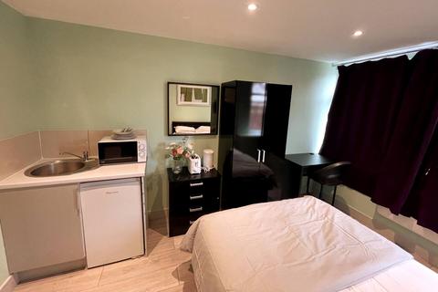 undefined, Cranford Park Road, Hayes UB3