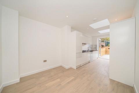 undefined, Halliwick Road, London N10
