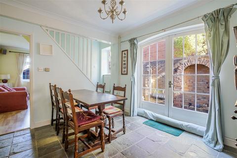 undefined, Exchange Road, Sunninghill