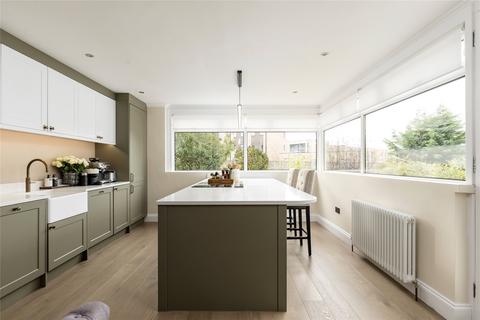 undefined, Cammo Grove, Edinburgh