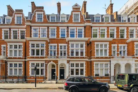3 bedroom flat for sale, Evelyn Gardens, London, SW7