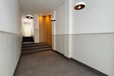 2 bedroom flat to rent, Virginia Street, Glasgow G1