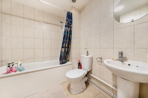 1 bedroom flat to rent, Stubbs Drive, London SE16