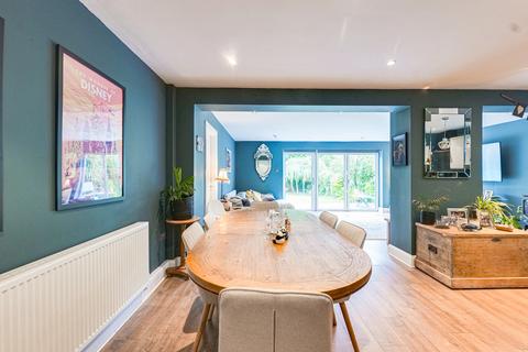 5 bedroom detached house for sale, Southchurch Boulevard, Southend-on-sea, SS2