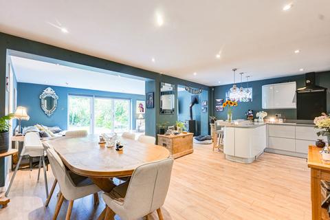 5 bedroom detached house for sale, Southchurch Boulevard, Southend-on-sea, SS2