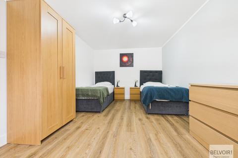undefined, Sheffield Road, Hackenthorpe, Sheffield, S12