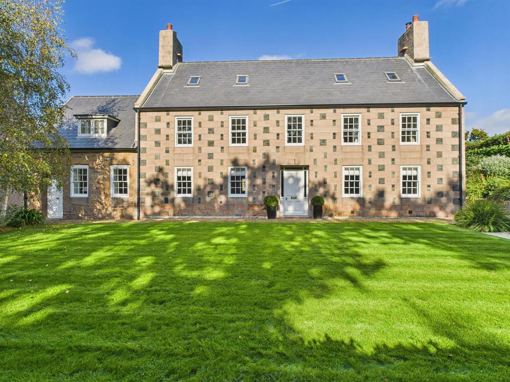 CAM04392 G0-PR0146-STILL001.jpg